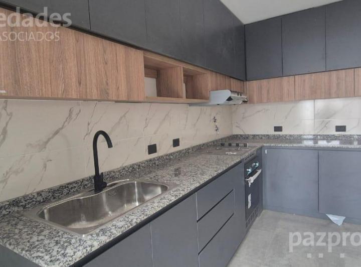 Casa · 110m² · 4 Ambientes · 1 Cochera