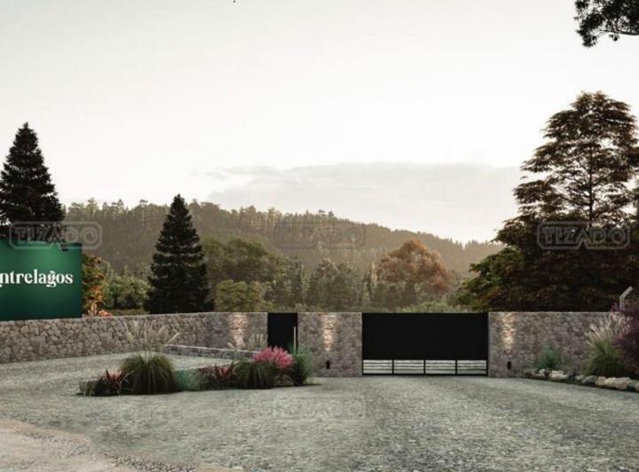 Terreno · 1672m²