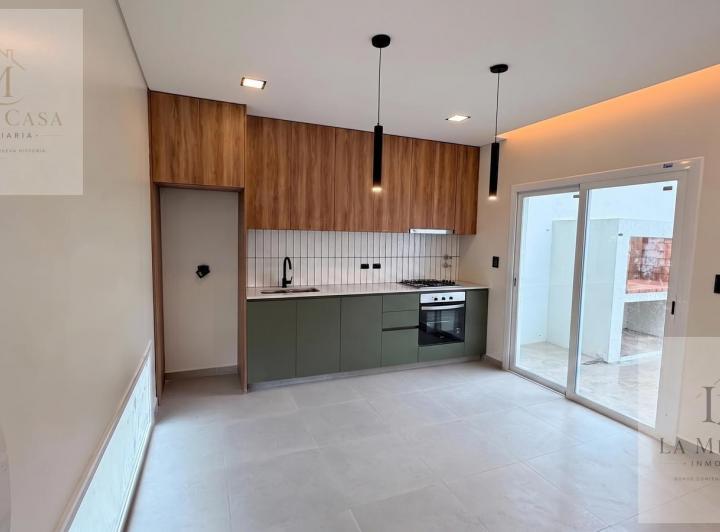 Casa · 90m² · 3 Ambientes · 1 Cochera