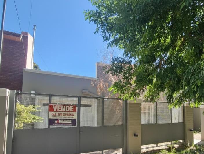 Casa · 236m² · 8 Ambientes · 1 Cochera