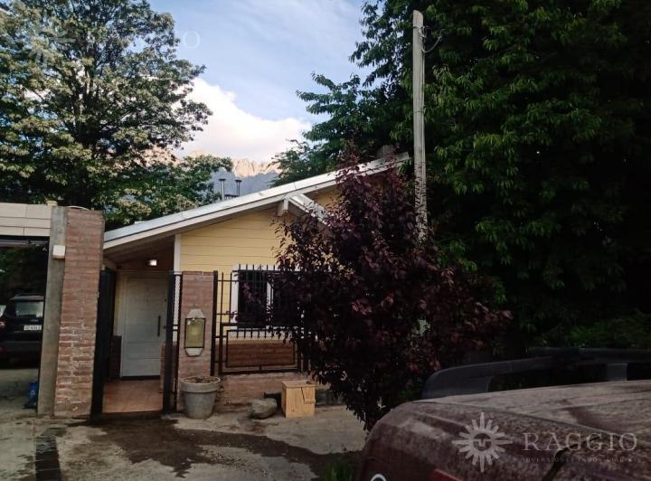 Casa · 300m² · 3 Ambientes · 1 Cochera
