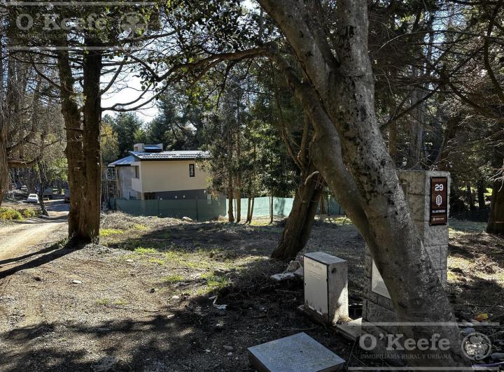 Terreno · 843m²