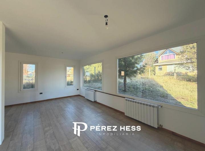 Casa · 100m² · 5 Ambientes · 1 Cochera