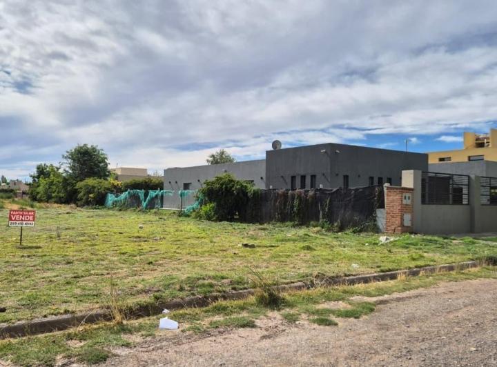 Terreno · 900m²