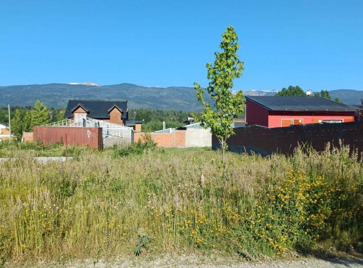 Terreno · 348m²