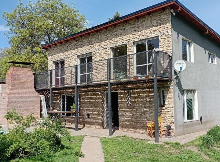 Casa · 233m² · 5 Ambientes