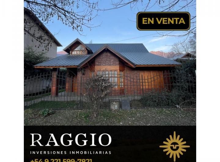 Casa · 141m² · 5 Ambientes · 1 Cochera