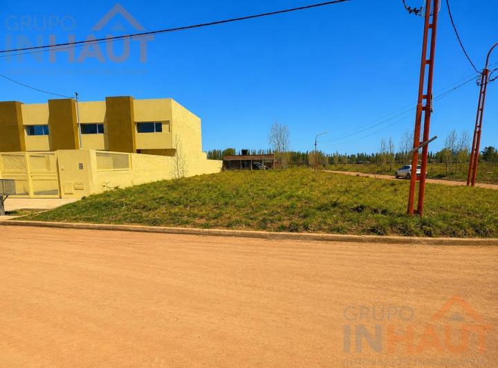 Terreno · 446m²