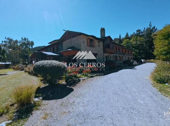 Hotel · 1100m² · 23 Ambientes