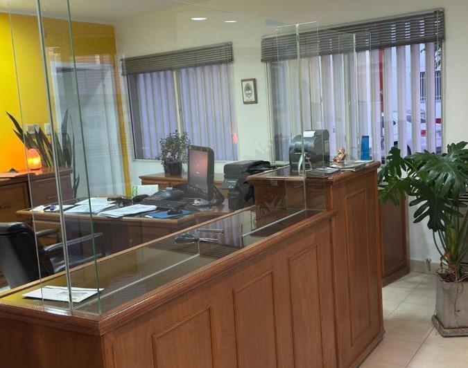 Local comercial · 1962m² · 4 Ambientes