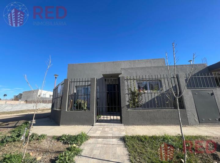 Casa · 92m² · 3 Dormitorios · 2 Cocheras
