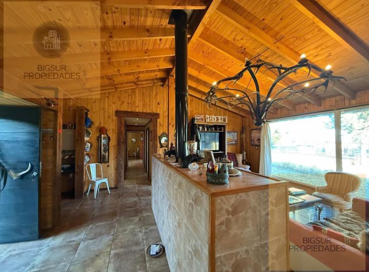 Casa · 254m² · 5 Ambientes · 1 Cochera