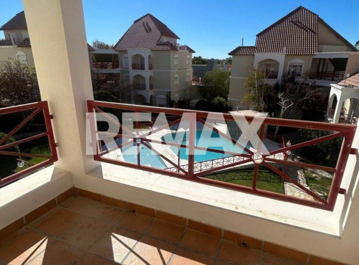 Casa · 76m² · 5 Ambientes · 1 Cochera