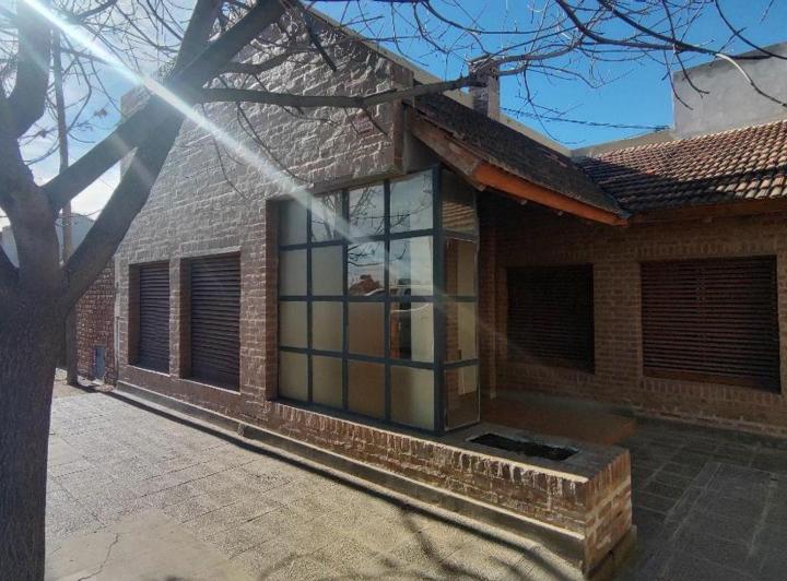 Casa · 238m² · 8 Ambientes
