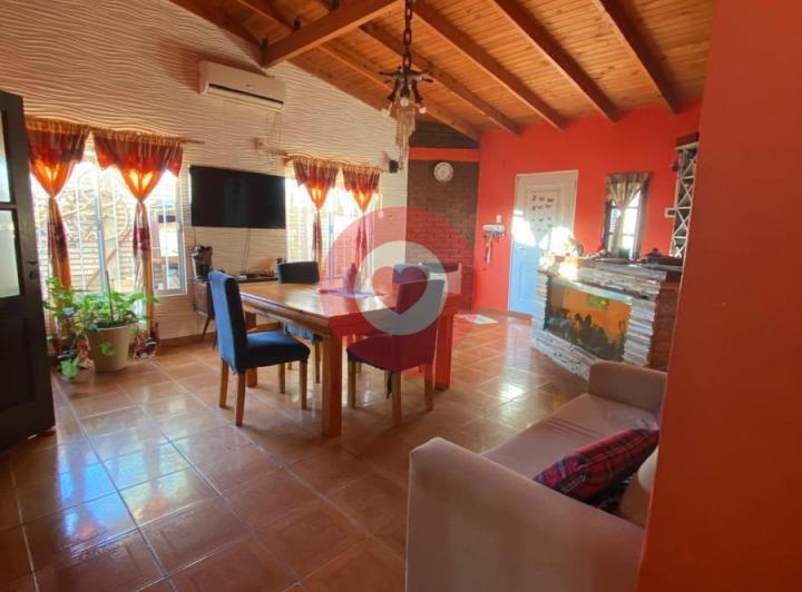 Casa · 176m² · 6 Ambientes · 1 Cochera