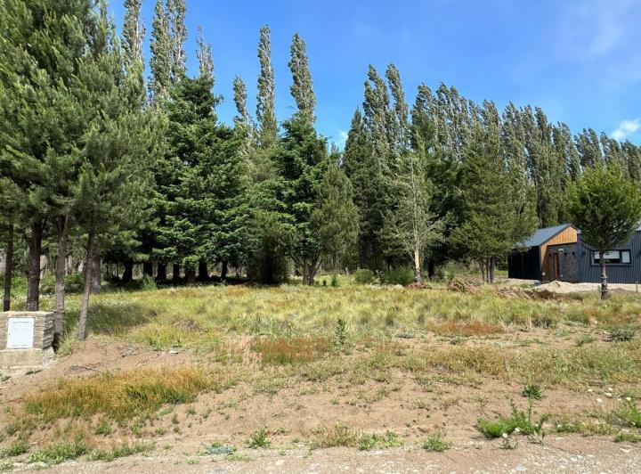 Terreno · 907m²