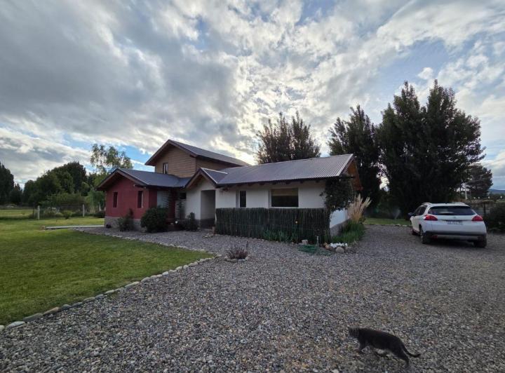 Casa · 180m² · 4 Ambientes