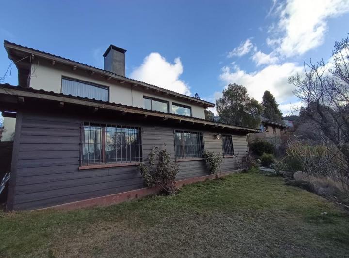 Casa · 154m² · 4 Ambientes · 2 Cocheras