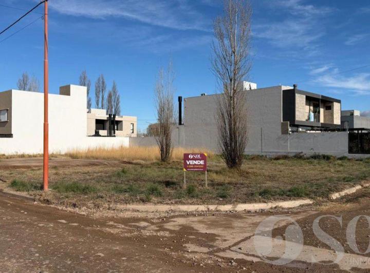 Terreno · 375m²