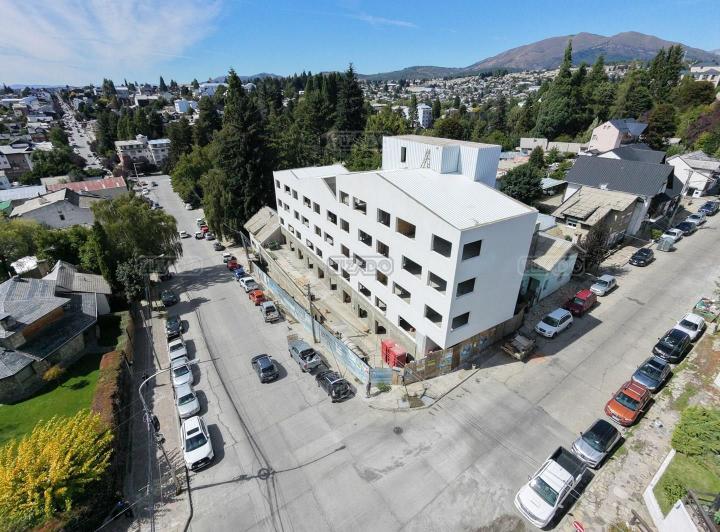 Local comercial · 375m²
