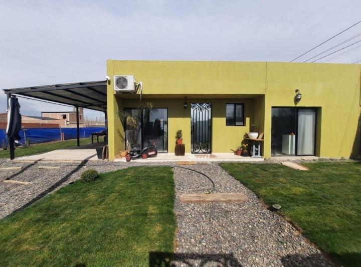 Casa · 150m² · 4 Ambientes · 2 Cocheras