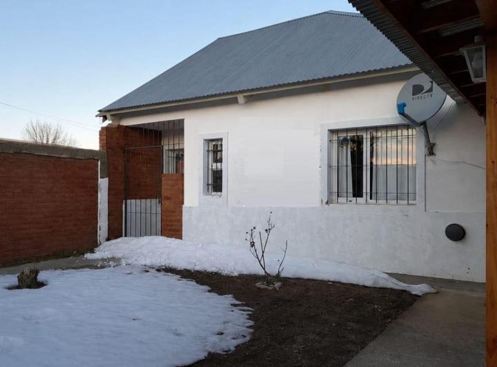 Casa · 100m² · 3 Ambientes · 2 Cocheras