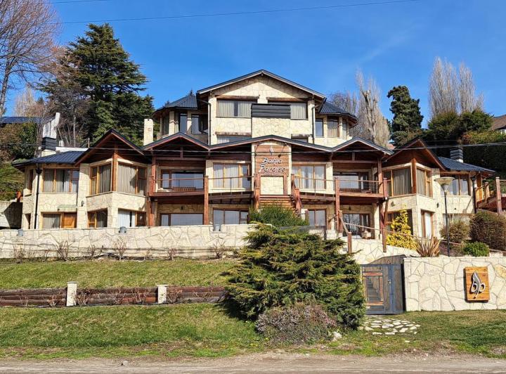 Hotel · 780m² · 18 Ambientes
