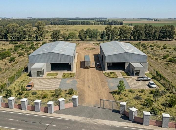 Bodega-Galpón · 1070m² · 2 Ambientes