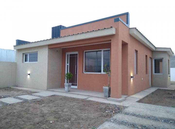 Casa · 82m² · 8 Ambientes
