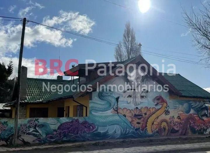 Casa · 700m² · 6 Ambientes · 3 Cocheras