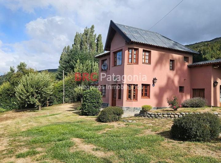 Casa · 140m² · 4 Ambientes · 1 Cochera