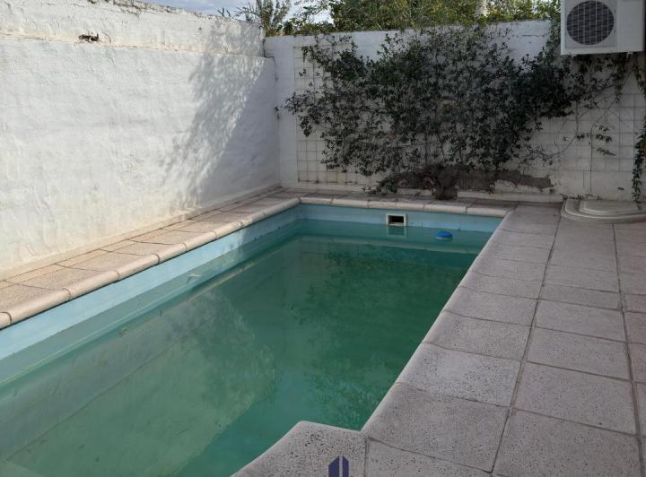 Casa · 217m² · 4 Ambientes · 1 Cochera