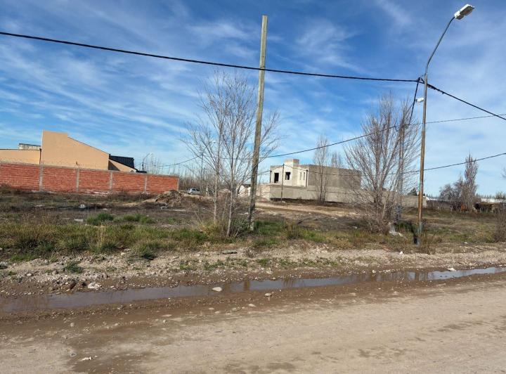 Terreno · 383m²
