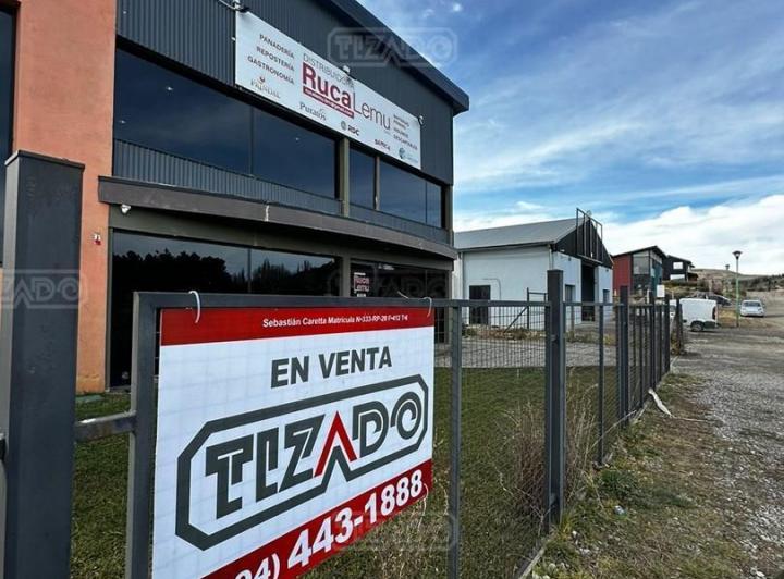 Depósito · 369m²