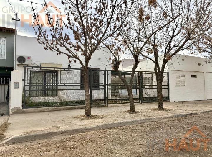 Casa · 117m² · 3 Ambientes · 3 Cocheras