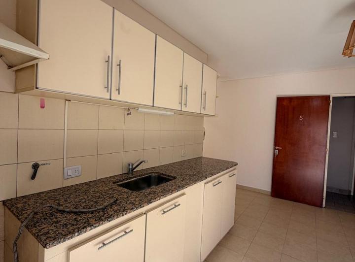 Departamento · 60m² · 2 Ambientes · 1 Cochera