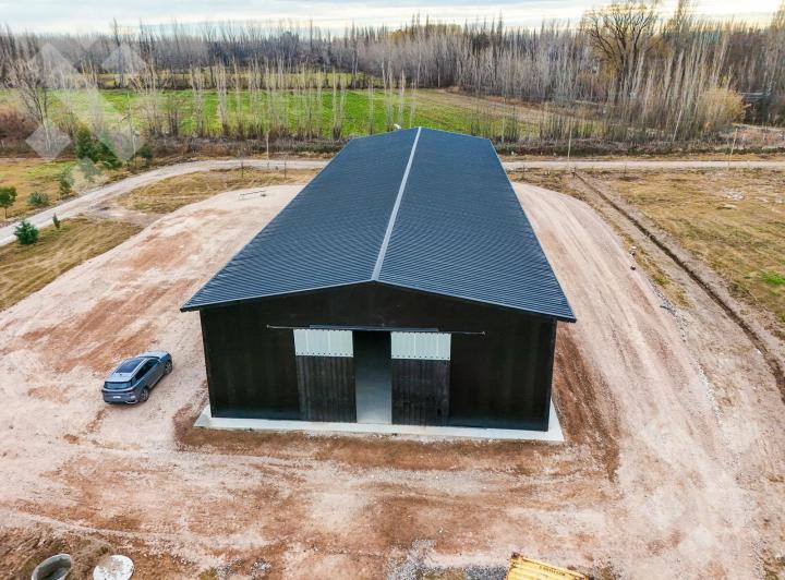 Bodega-Galpón · 864m² · 2 Ambientes