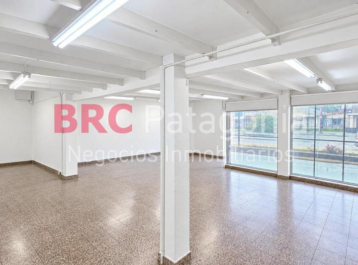 Depósito · 323m² · 2 Ambientes