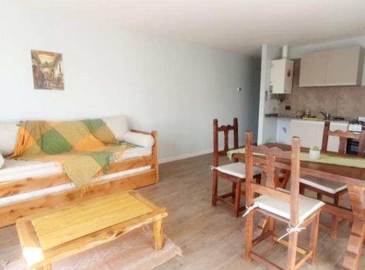 Departamento · 60m² · 2 Ambientes · 1 Cochera