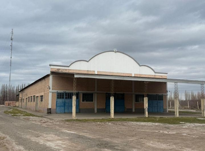 Bodega-Galpón · 1320m² · 1 Ambiente · 5 Cocheras