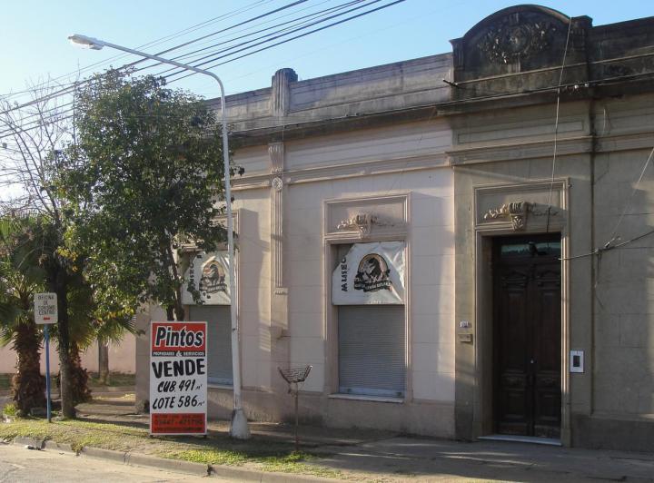 Casa · 491m² · 6 Dormitorios
