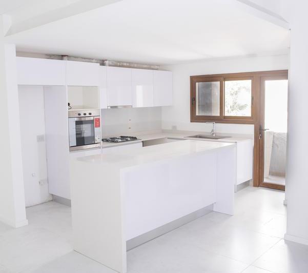 Departamento · 140m² · 6 Ambientes · 1 Cochera