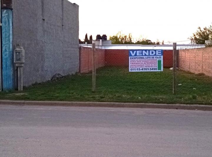Terreno · 300m²
