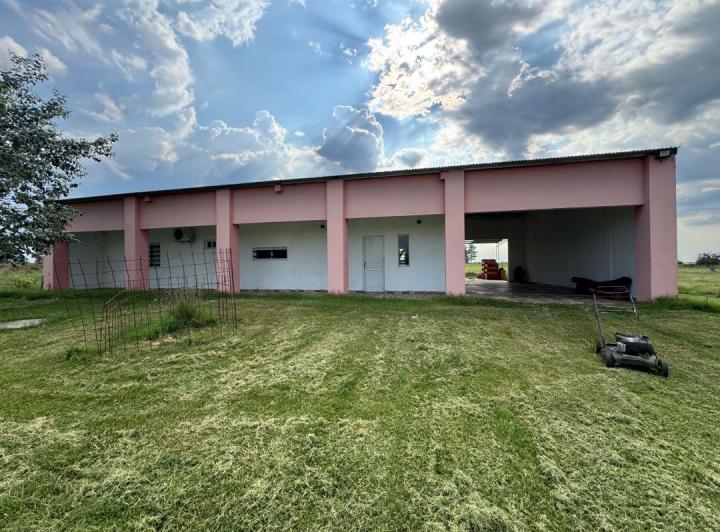 Casa · 200m² · 3 Dormitorios · 2 Cocheras