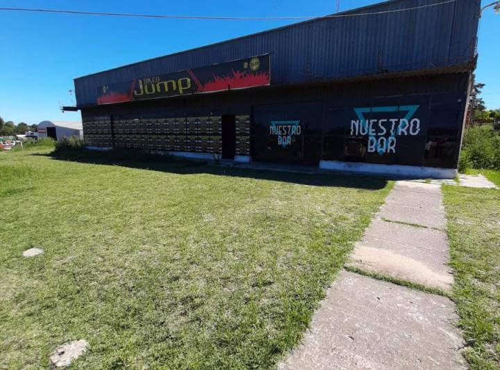 Local comercial · 400m²