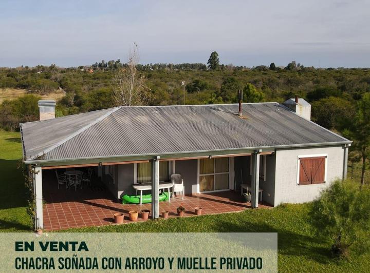 Campo · 400m² · 6 Ambientes · 2 Cocheras