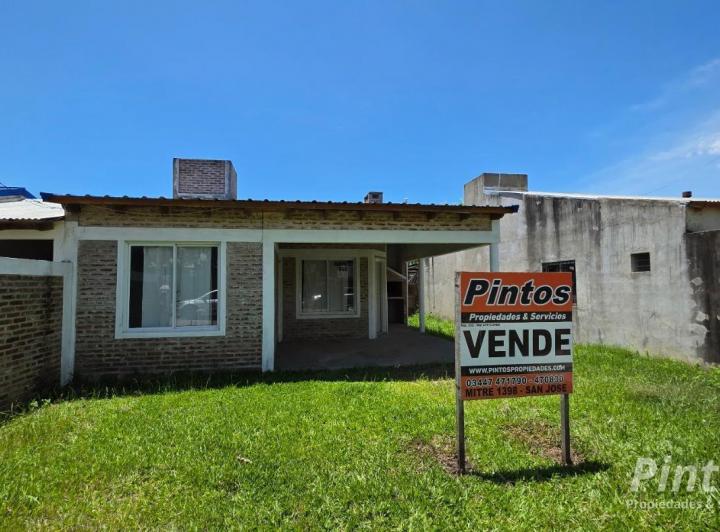 Casa · 79m² · 5 Ambientes · 1 Cochera