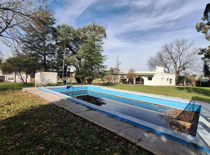 Quinta vacacional · 350m² · 6 Ambientes · 1 Cochera