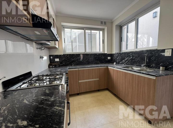 Casa · 200m² · 4 Ambientes · 1 Cochera