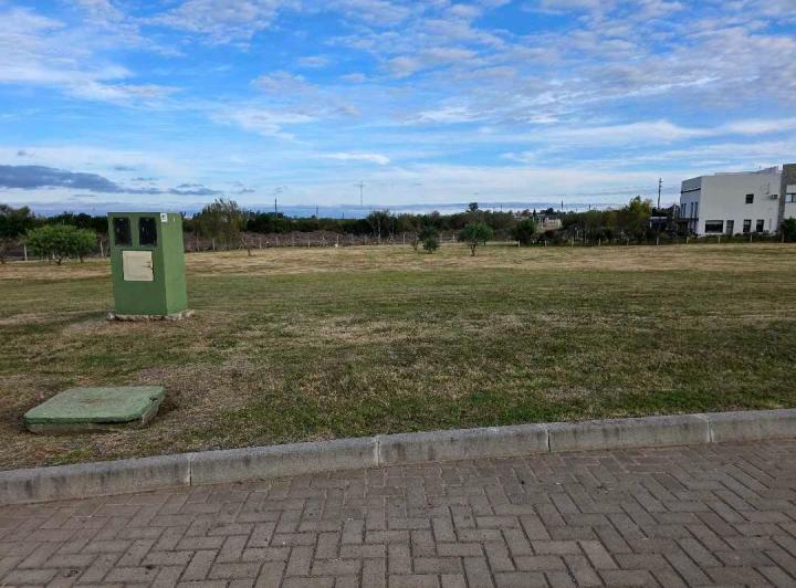 Terreno · 593m²